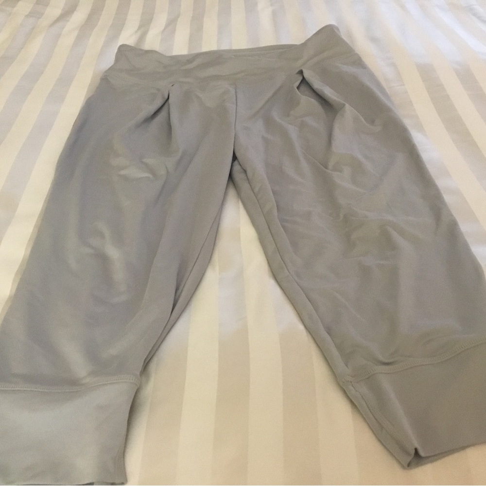 Fabletics Soft Gray Leggings